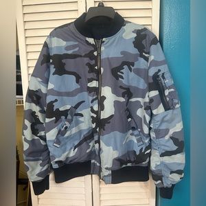 Supreme reverse bomber M